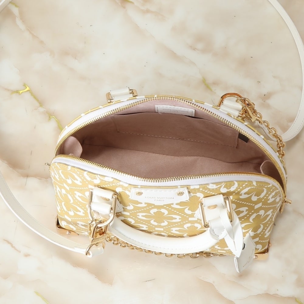 Louis Vuitton Alma Trunk BB White Gold Handle Bag 22cm M28032 - 画像 (8)