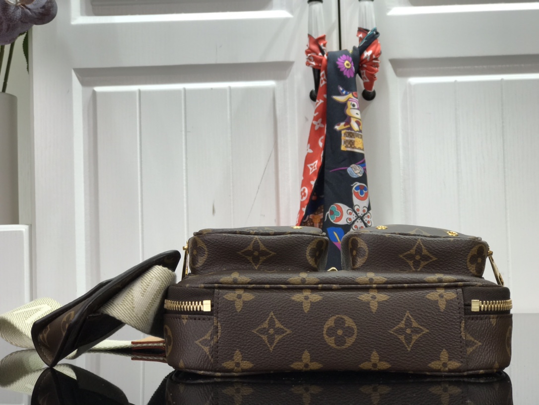Louis Vuitton Utility Crossbody Bag Monogram Canvas Brown 18cm M80446 - 画像 (4)