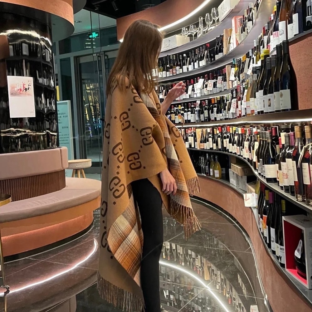 Gucci Reversible GG Wool Cape Poncho Beige 185cm 553118 4G200 9764 - 画像 (5)
