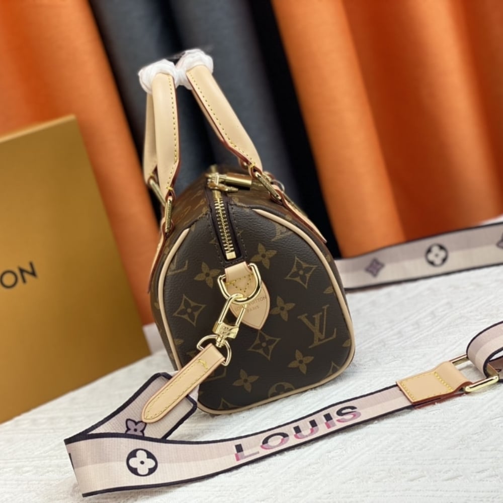 Louis Vuitton Speedy Bandoulière 20 Bag Black 20Cm M46234 - 画像 (7)