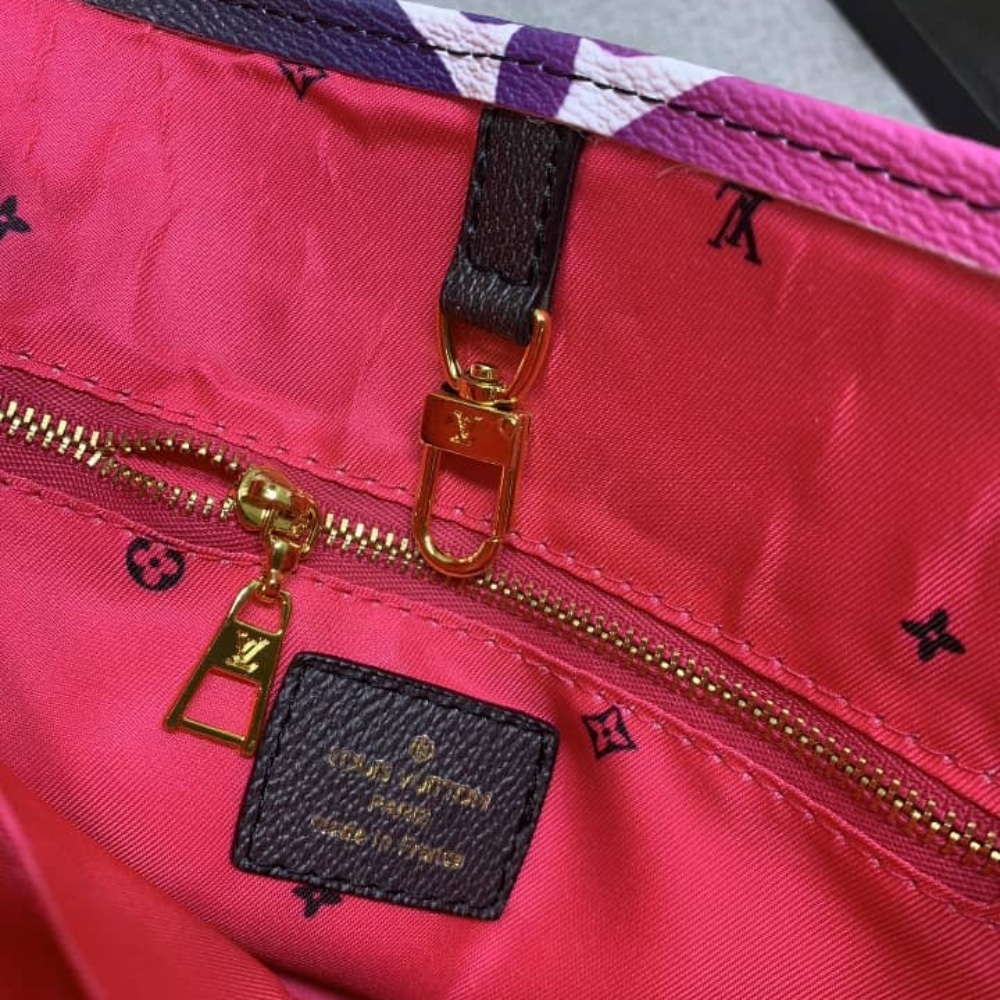 Louis Vuitton Onthego PM Midnight Fuchsia 25Cm - 画像 (5)
