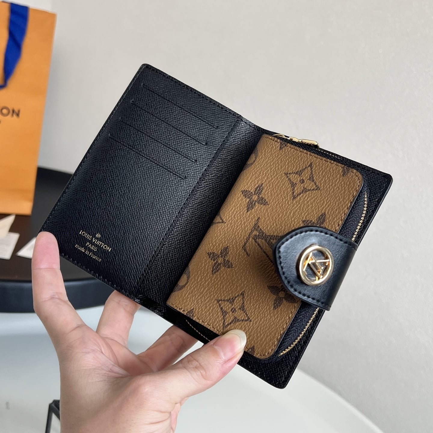 Louis Vuitton Juliette Wallet Monogram Giant Brown 13Cm M69432 - 画像 (6)