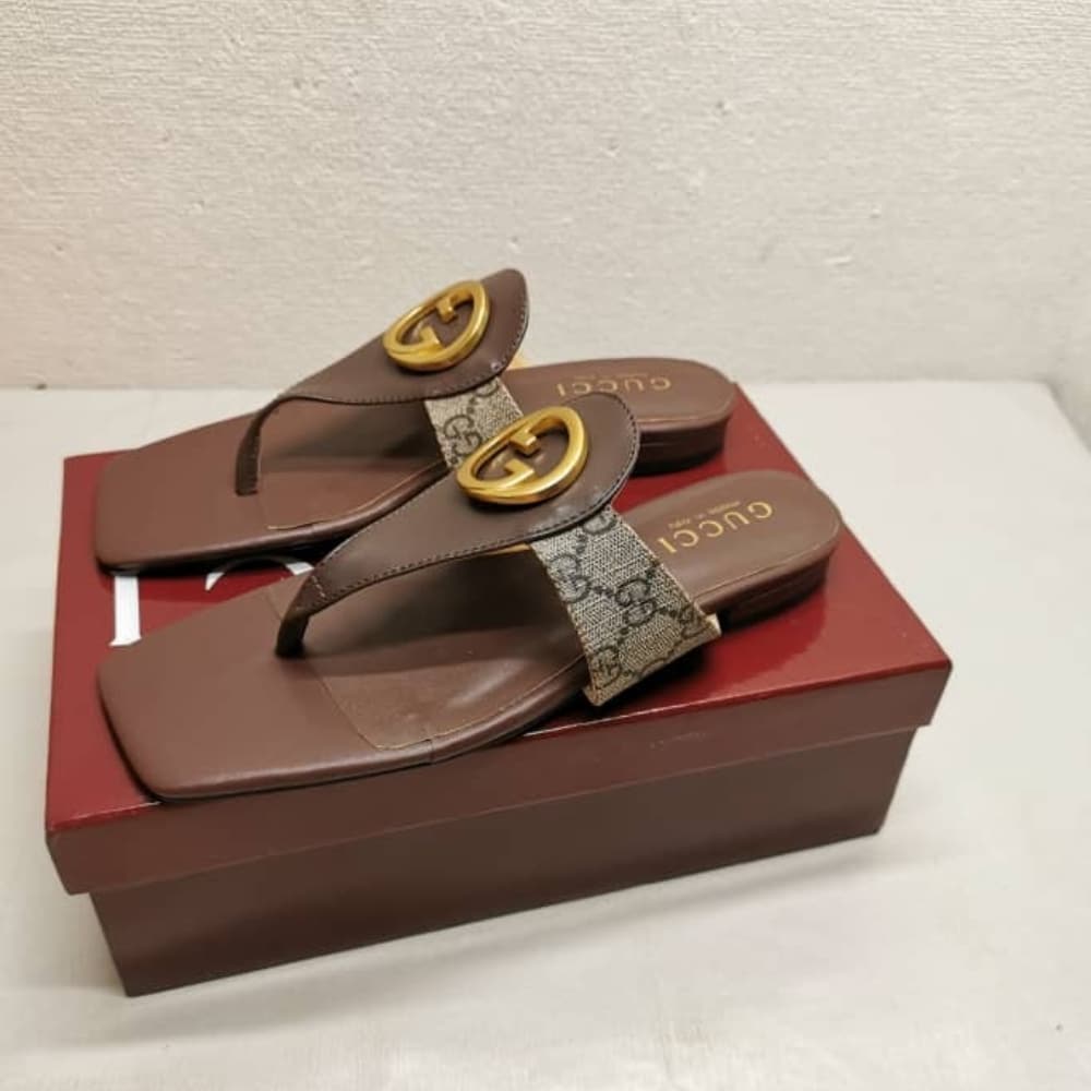 GUCCI グッチ ブロンディ GGキャンバス トングサンダル ブラウン 型番:752659 9I650 9769 - 画像 (5)