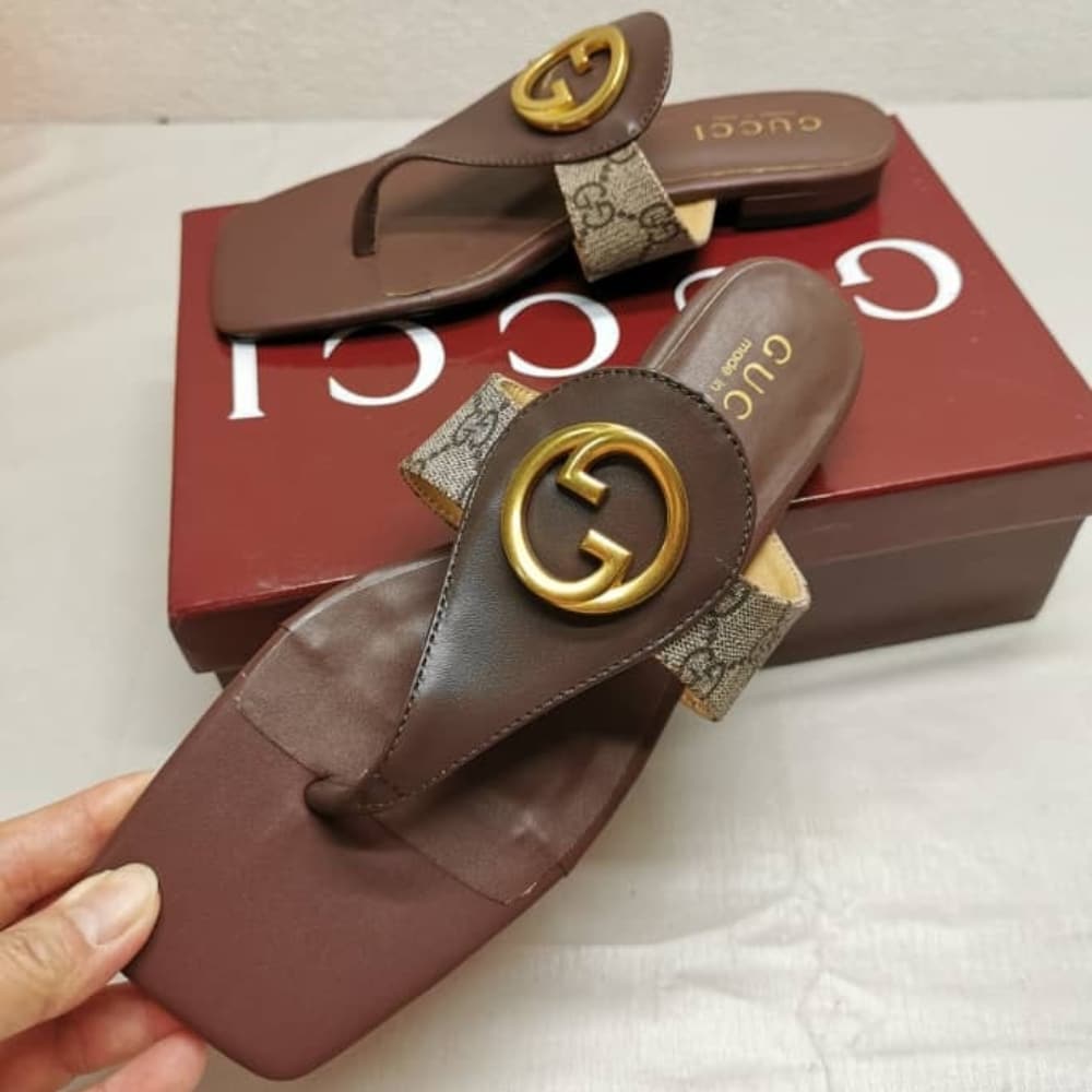 GUCCI グッチ ブロンディ GGキャンバス トングサンダル ブラウン 型番:752659 9I650 9769 - 画像 (3)