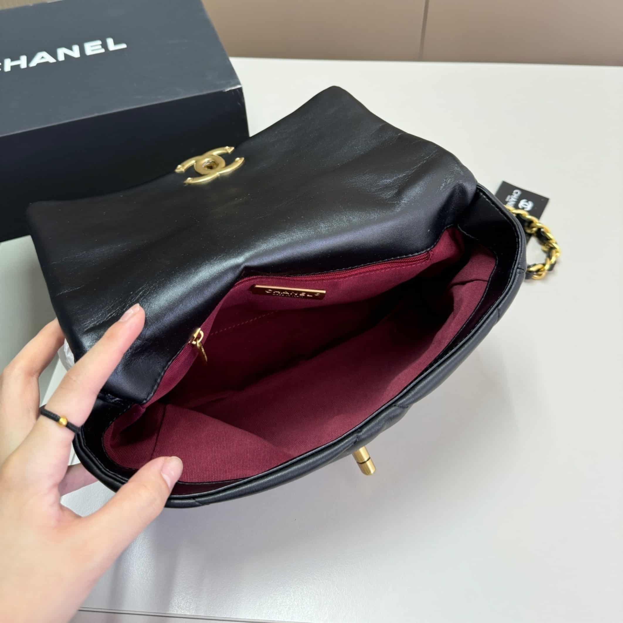 Chanel 19 Handbag Shiny Gold And Silver Tone Black 26Cm AS1160 B04852 94305 - 画像 (3)