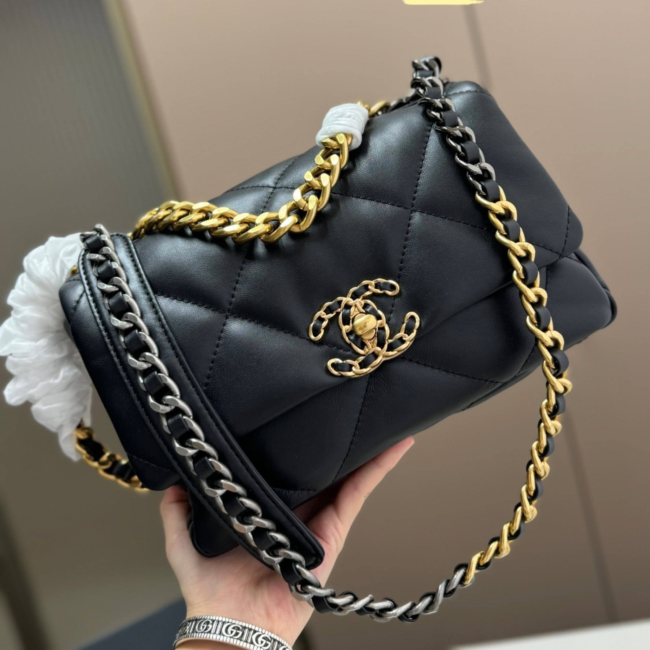 Chanel 19 Handbag Shiny Gold And Silver Tone Black 26Cm AS1160 B04852 94305 - 画像 (6)