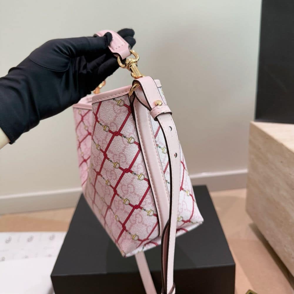 Gucci GG Emblem Small Bucket Bag Pink And Red 20Cm 815118 FAFF1 8649 - 画像 (5)