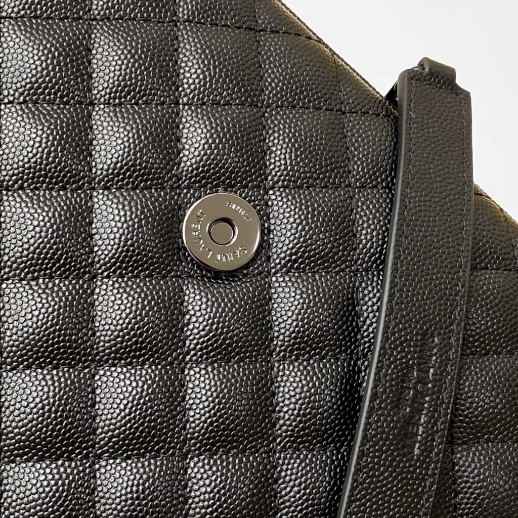 Saint Laurent Envelope Medium In Quilted Grain De Poudre Embossed Leather Black Noir 24cm 600185BOW981000 - 画像 (7)