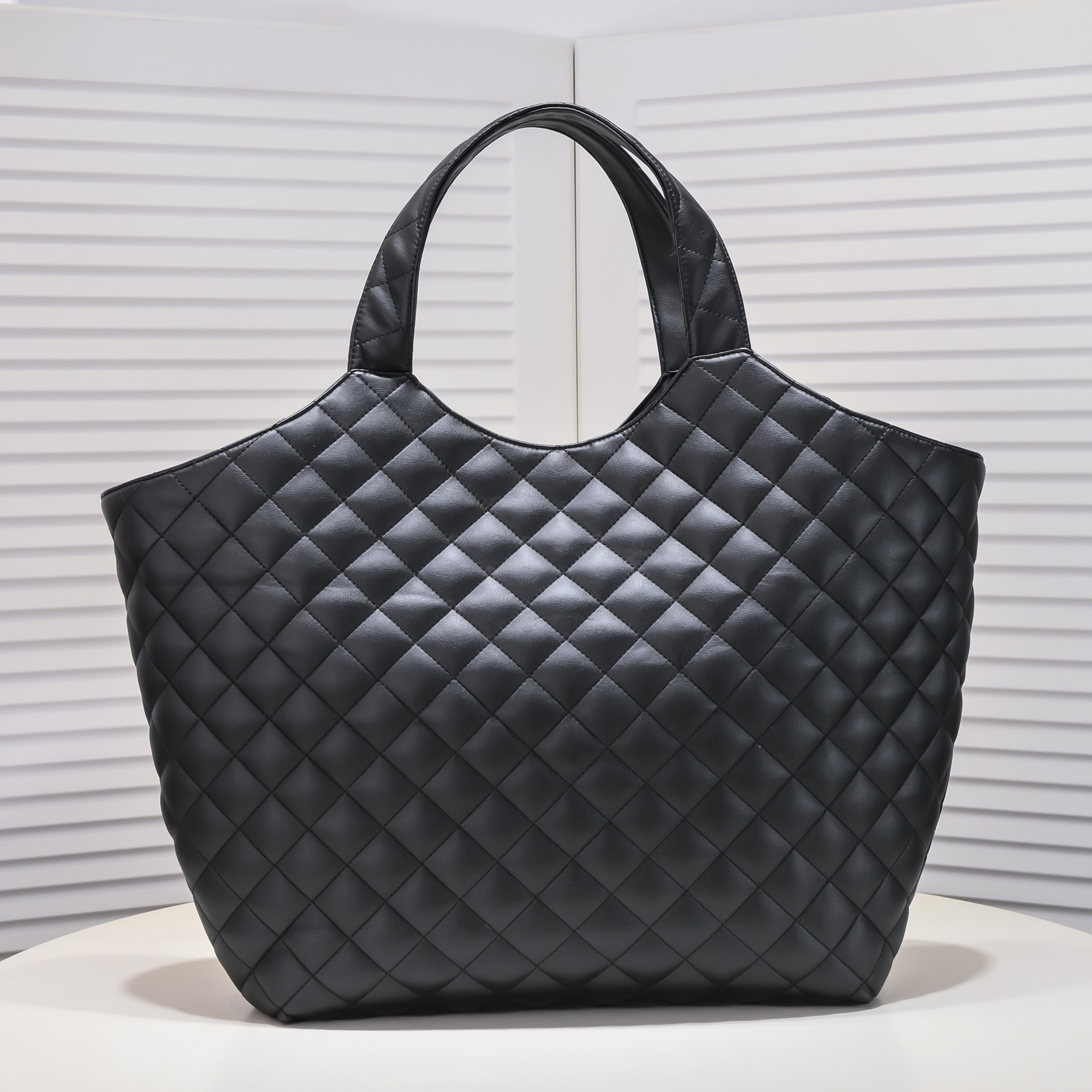 Saint Laurent Icare Maxi Quilted Shoulder Bag Black 50cm 698651AAANG1000 - 画像 (3)