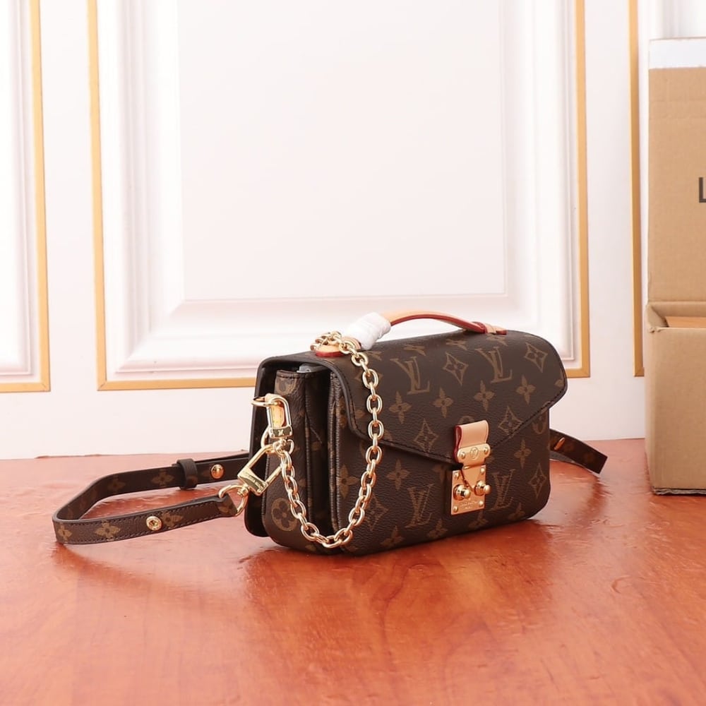 Louis Vuitton Pochette Métis East West Monogram Canvas Brown 21Cm M46279 - 画像 (3)