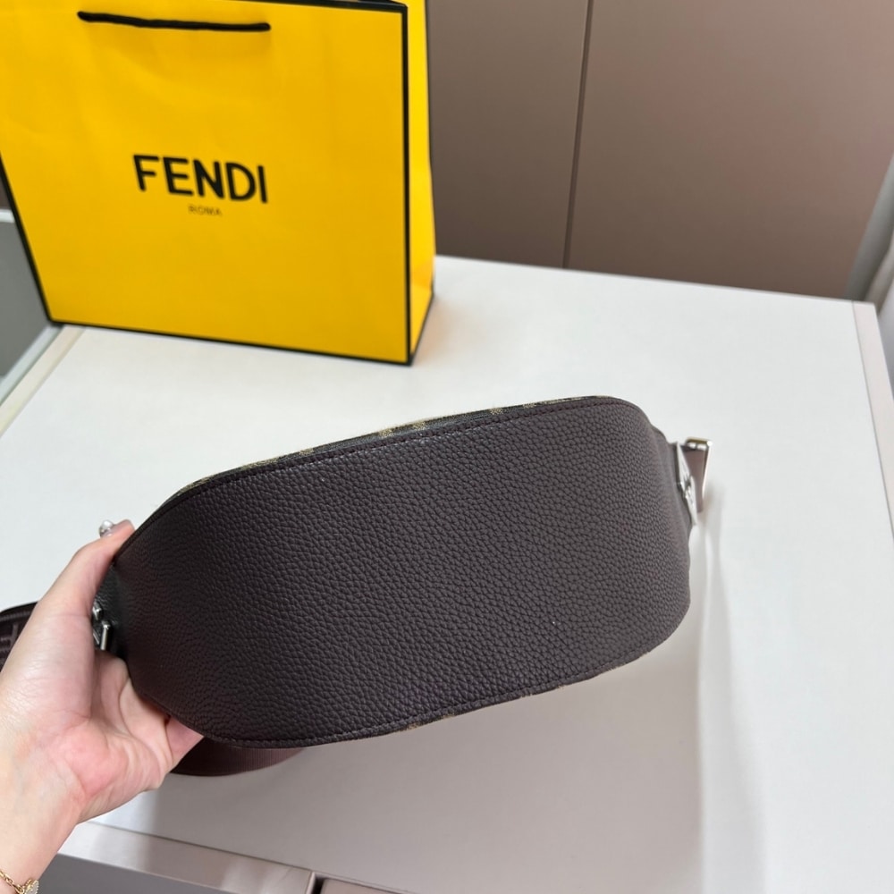 Fendi FF Jacquard Melon Small Brown 24Cm 7VA635ASIQF19KW - 画像 (5)