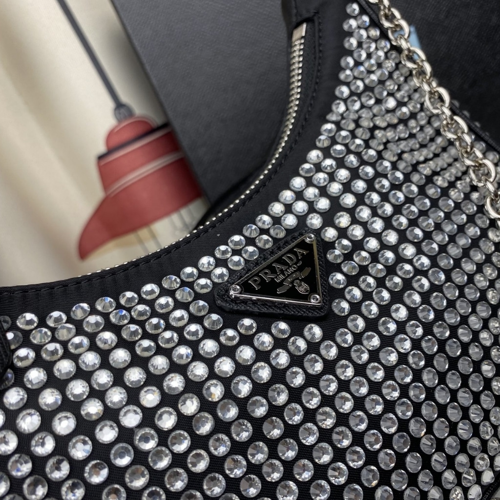 Prada Re Edition 2005 Satin Bag With Crystals 23Cm 1BH204 2AWL F0T7O V V9L - 画像 (8)