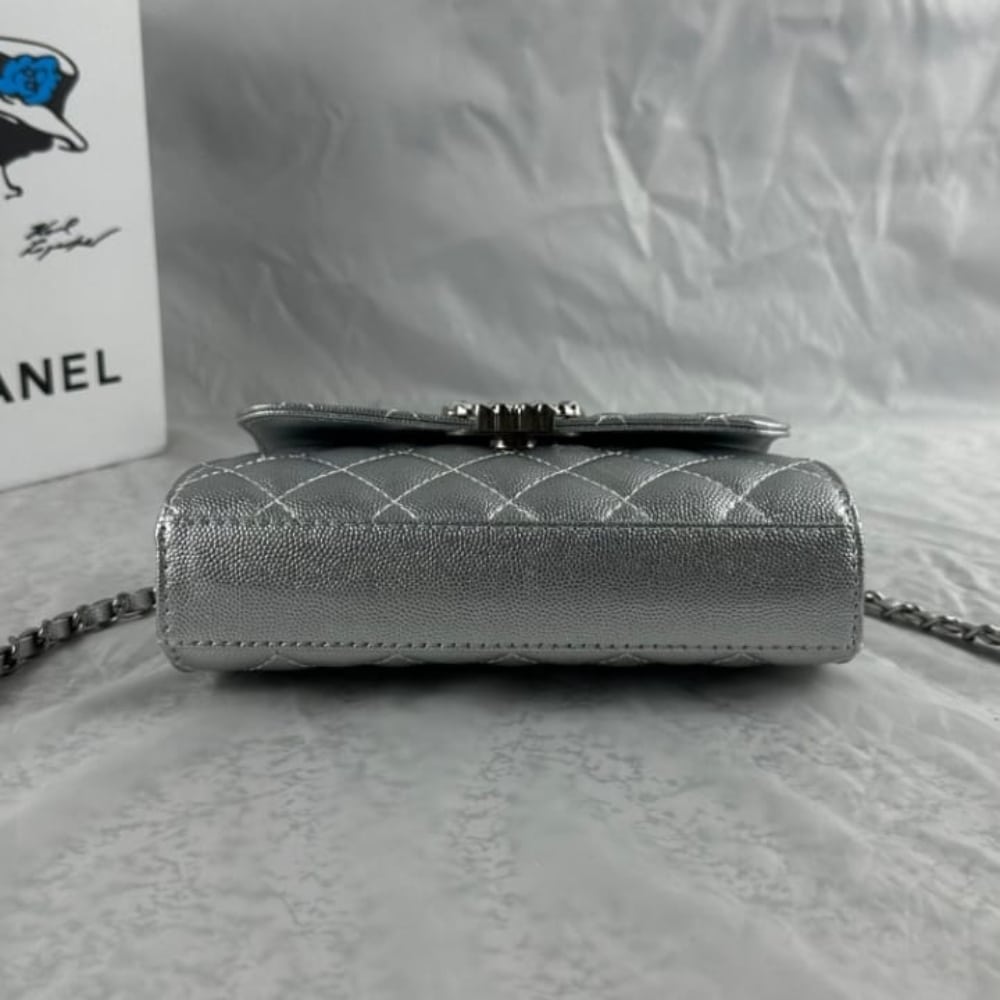 Chanel 23P Clutch With Chain Bag Grained Leather Silver 18cm - 画像 (4)