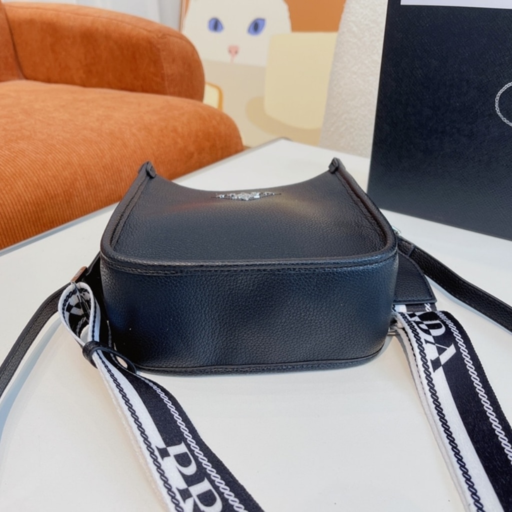 Prada Mini Leather Shoulder Bag Black 20Cm 1BH191 2DKV F0002 V 3OO - 画像 (3)