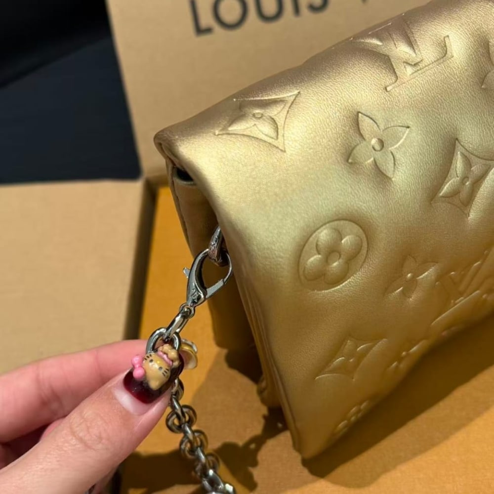 Louis Vuitton Pochette Coussin Monogram Gold 20Cm M80999 - 画像 (7)