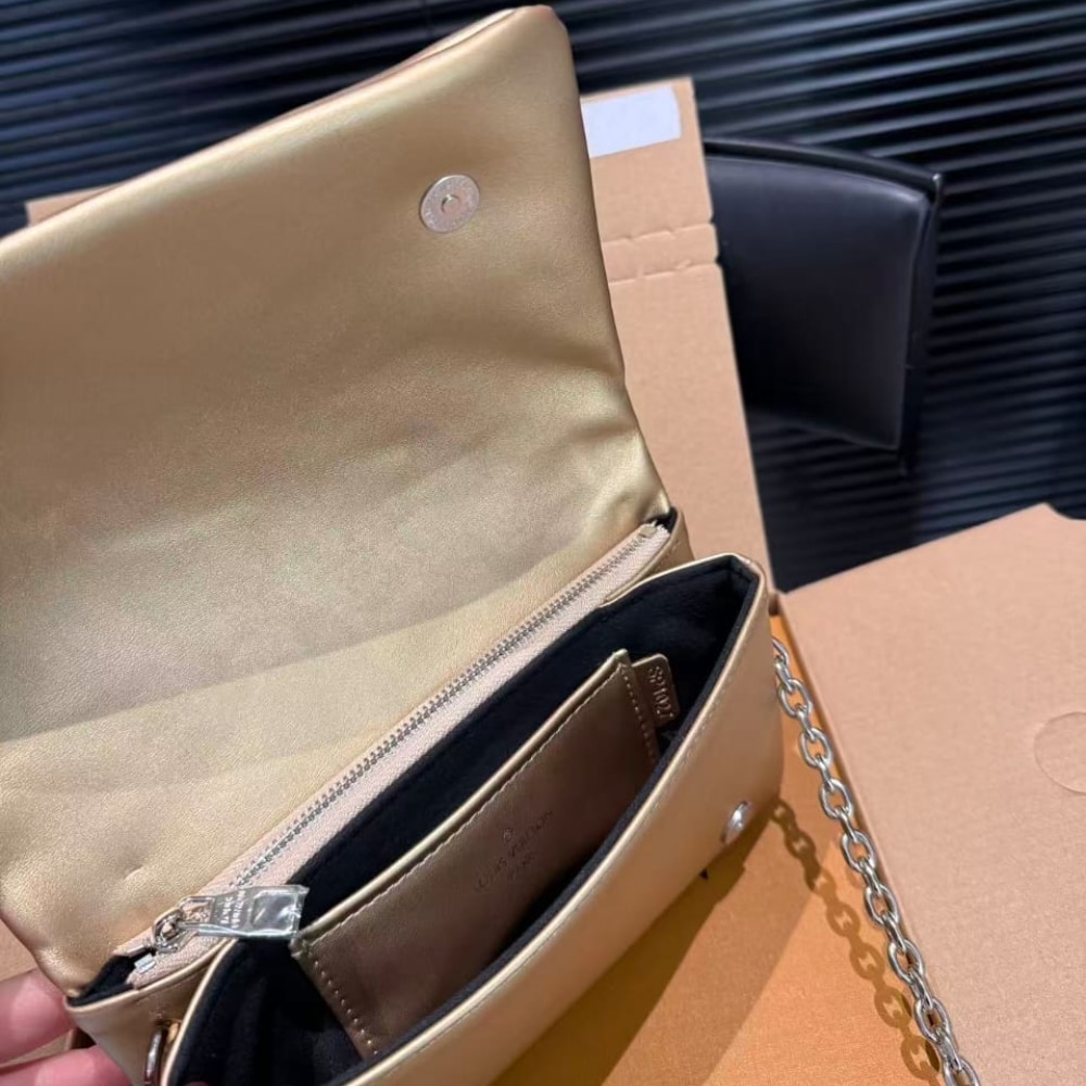 Louis Vuitton Pochette Coussin Monogram Gold 20Cm M80999 - 画像 (8)