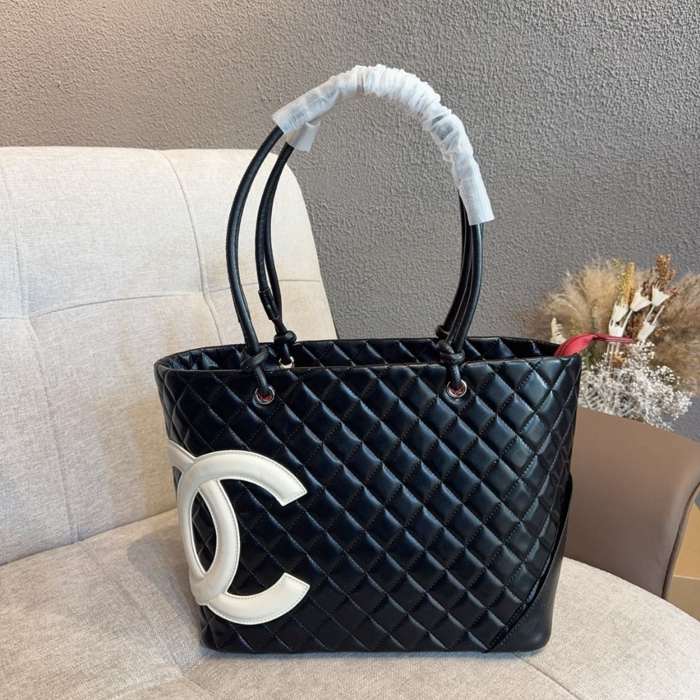 Chanel Cambon Line Medium Tote Bag In Black 28cm - 画像 (2)