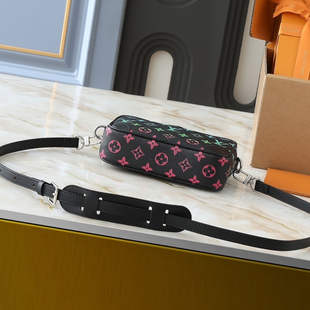 LOUIS VUITTON ルイ・ヴィトン トロカデロ ウェアラブル ウォレット グラデーション モノグラム ブラック 20cm - 画像 (4)