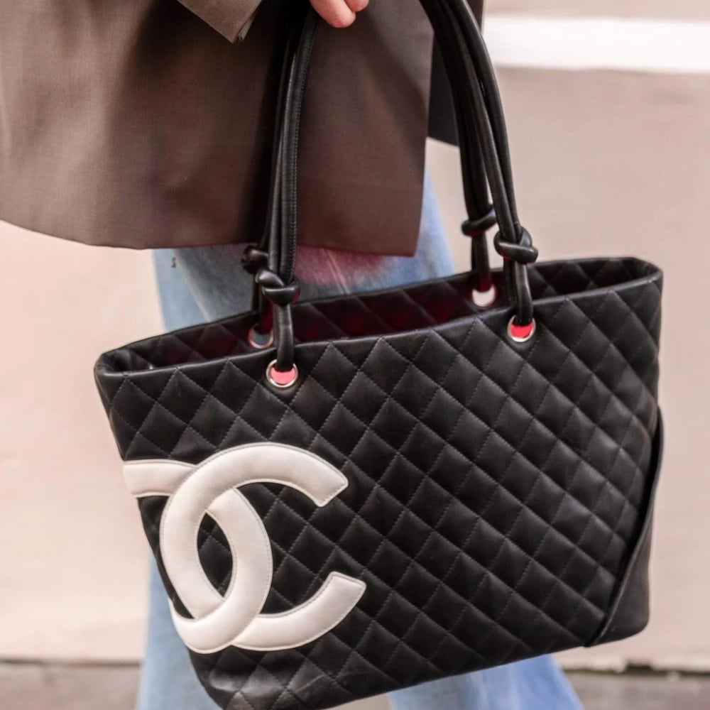 Chanel Cambon Line Medium Tote Bag In Black 28cm - 画像 (10)