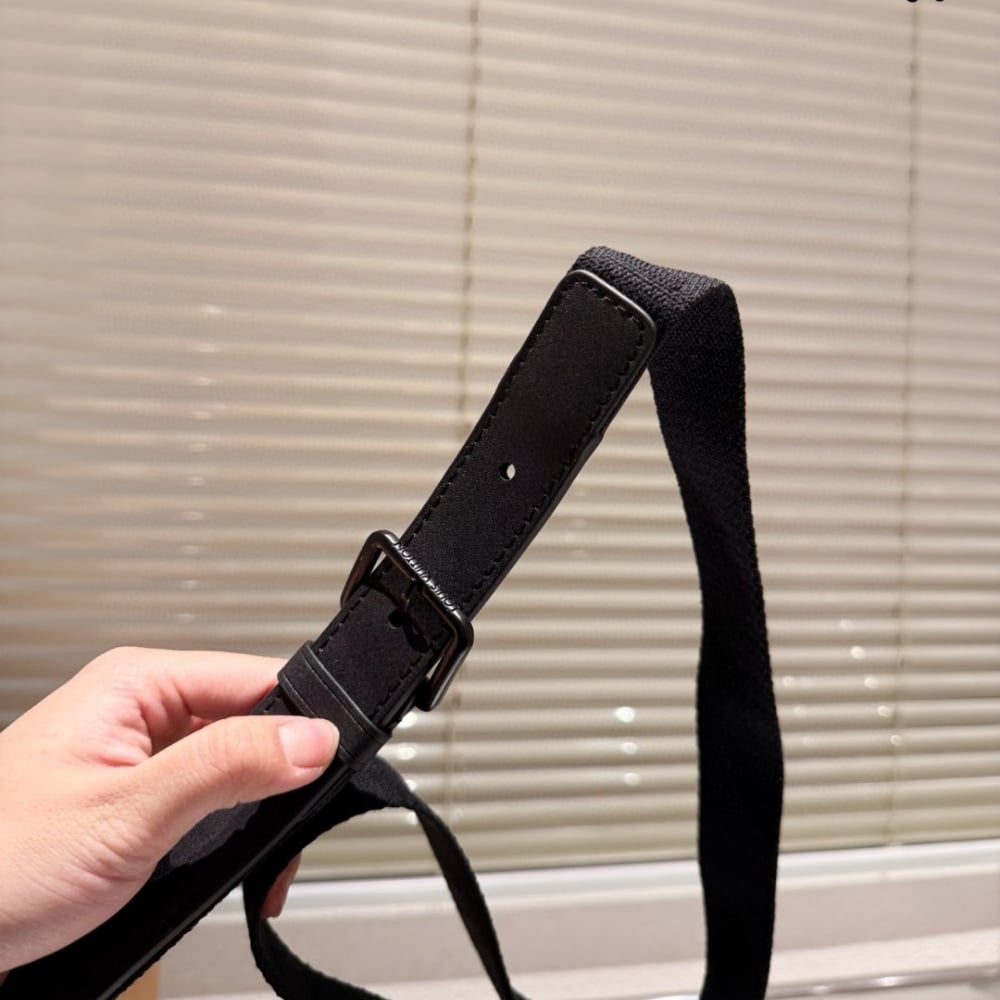 LOUIS VUITTON ルイ・ヴィトン ボスフォール ウェアラブル ウォレット モノグラム・エクリプス キャンバス ブラック 19cm 型番:M12599 - 画像 (6)