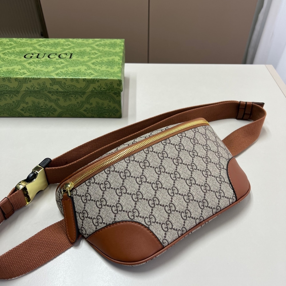 Gucci GG Emblem Small Belt Bag Beige And Dark Brown 23Cm 821165 FAEEC 9786 - 画像 (2)