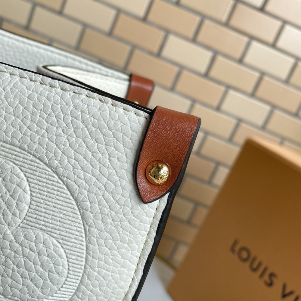 Louis Vuitton Onthego GM White Bag 41Cm M44558 - 画像 (6)