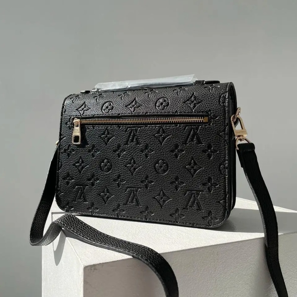 Louis Vuitton Monogram Canvas Pochette Métis Black 25Cm - 画像 (3)