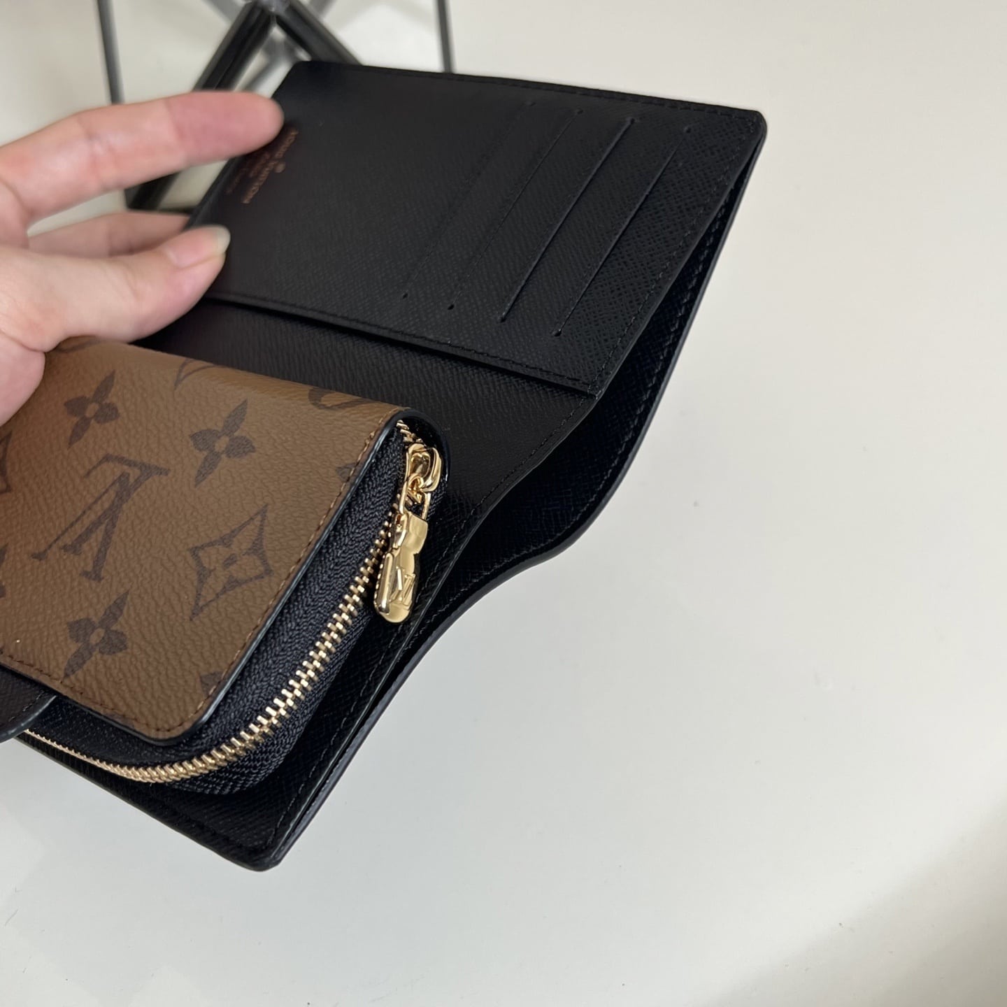 Louis Vuitton Juliette Wallet Monogram Giant Brown 13Cm M69432 - 画像 (8)