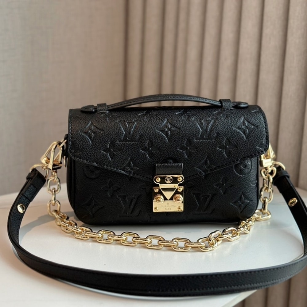 Louis Vuitton Pochette Métis East West Bag Black 21Cm M46595 - 画像 (2)