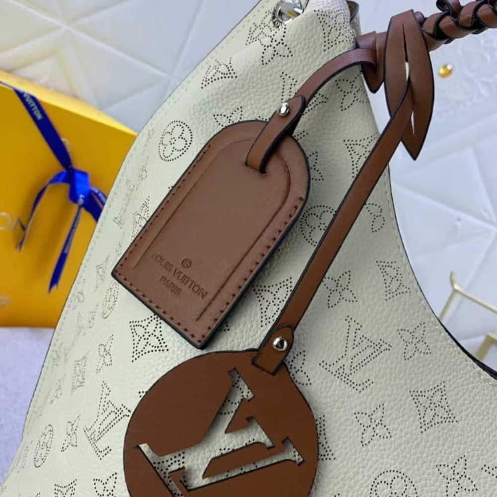 Louis Vuitton Carmel Hobo Mahina Leather White And Brown 40Cm - 画像 (7)