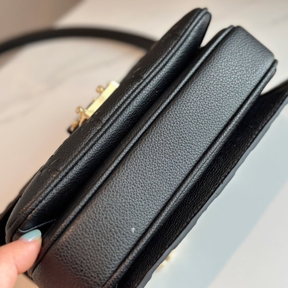 Louis Vuitton Pochette Métis East West Bag Black 21Cm M46595 - 画像 (5)