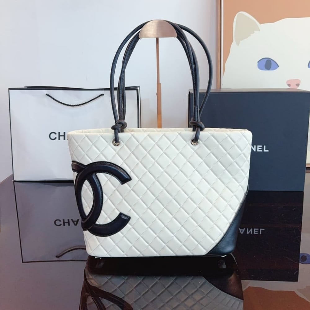 Chanel Cambon Line Large Tote Bag In White And Black 41Cm - 画像 (2)
