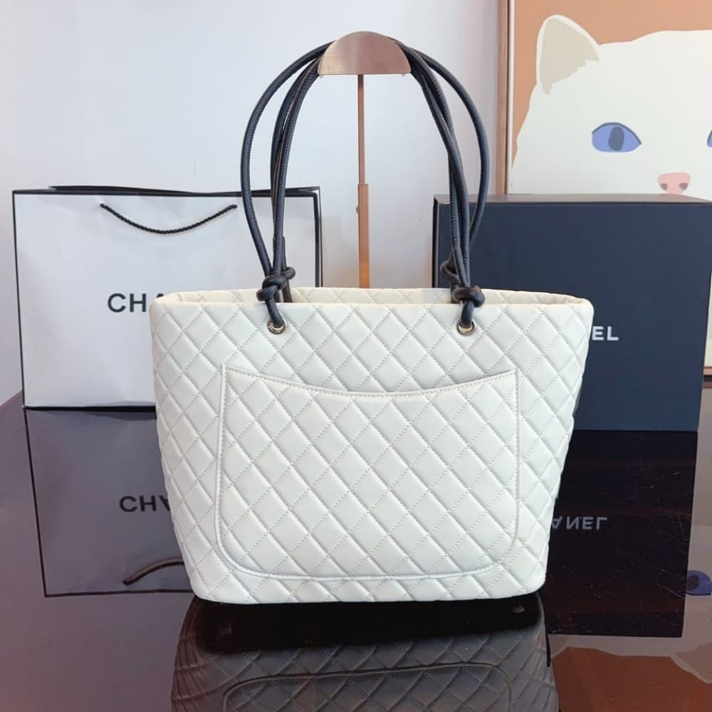 Chanel Cambon Line Large Tote Bag In White And Black 41Cm - 画像 (4)