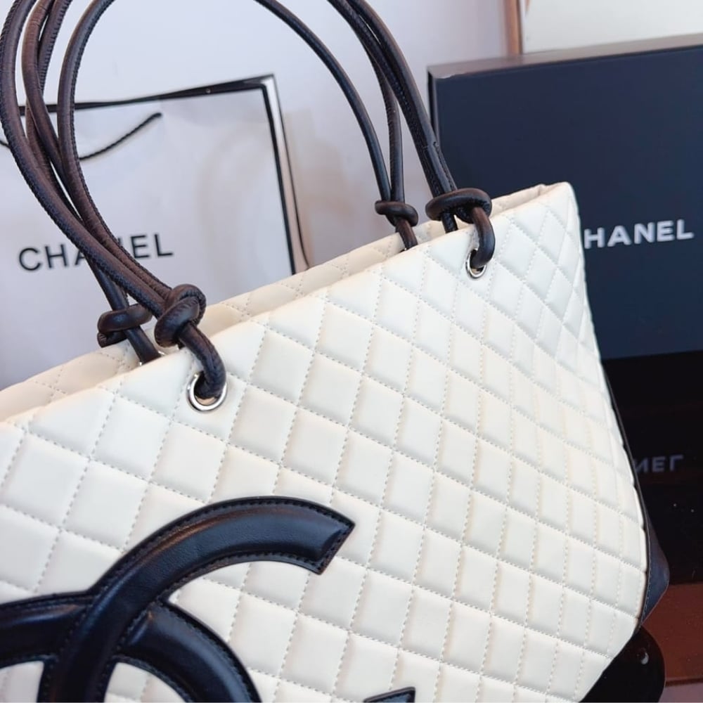 Chanel Cambon Line Large Tote Bag In White And Black 41Cm - 画像 (5)