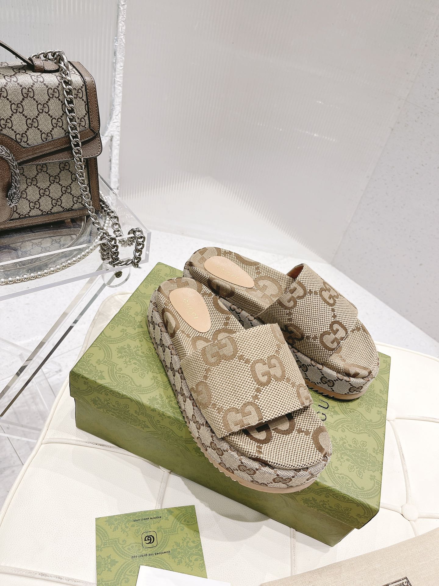 GUCCI グッチ 厚底スライドサンダル キャメル 型番:623212 UKO00 2580 - 画像 (2)