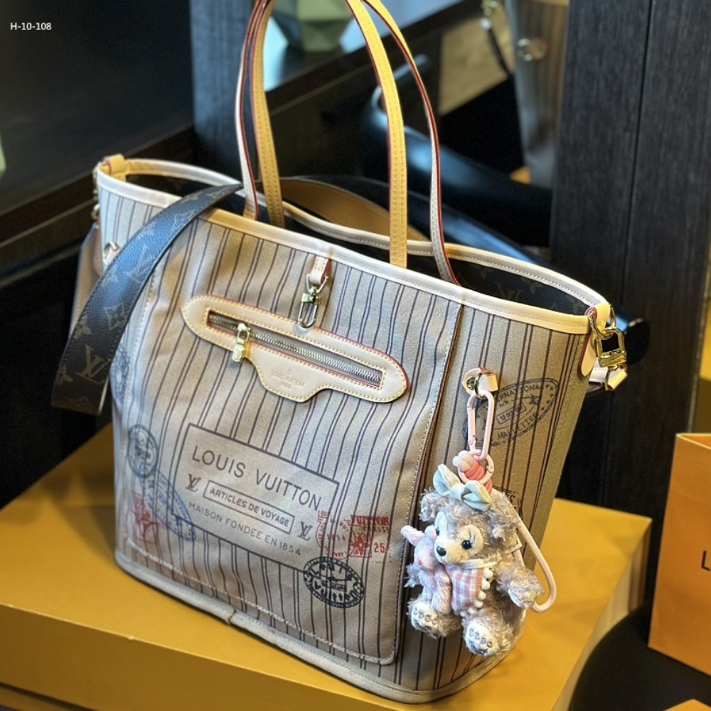 Louis Vuitton Neverfull Bandoulière Inside Out MM Beige 31cm M11948 - 画像 (2)