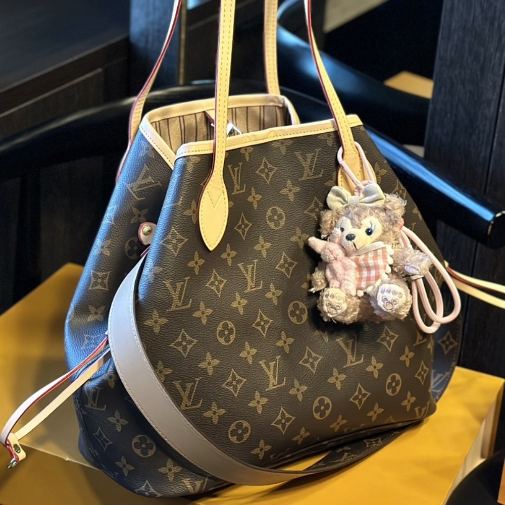 Louis Vuitton Neverfull Bandoulière Inside Out MM Beige 31cm M11948 - 画像 (5)