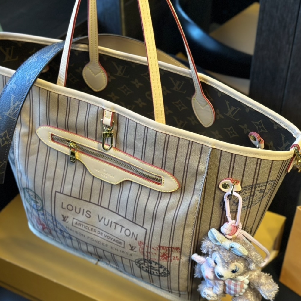 Louis Vuitton Neverfull Bandoulière Inside Out MM Beige 31cm M11948 - 画像 (4)