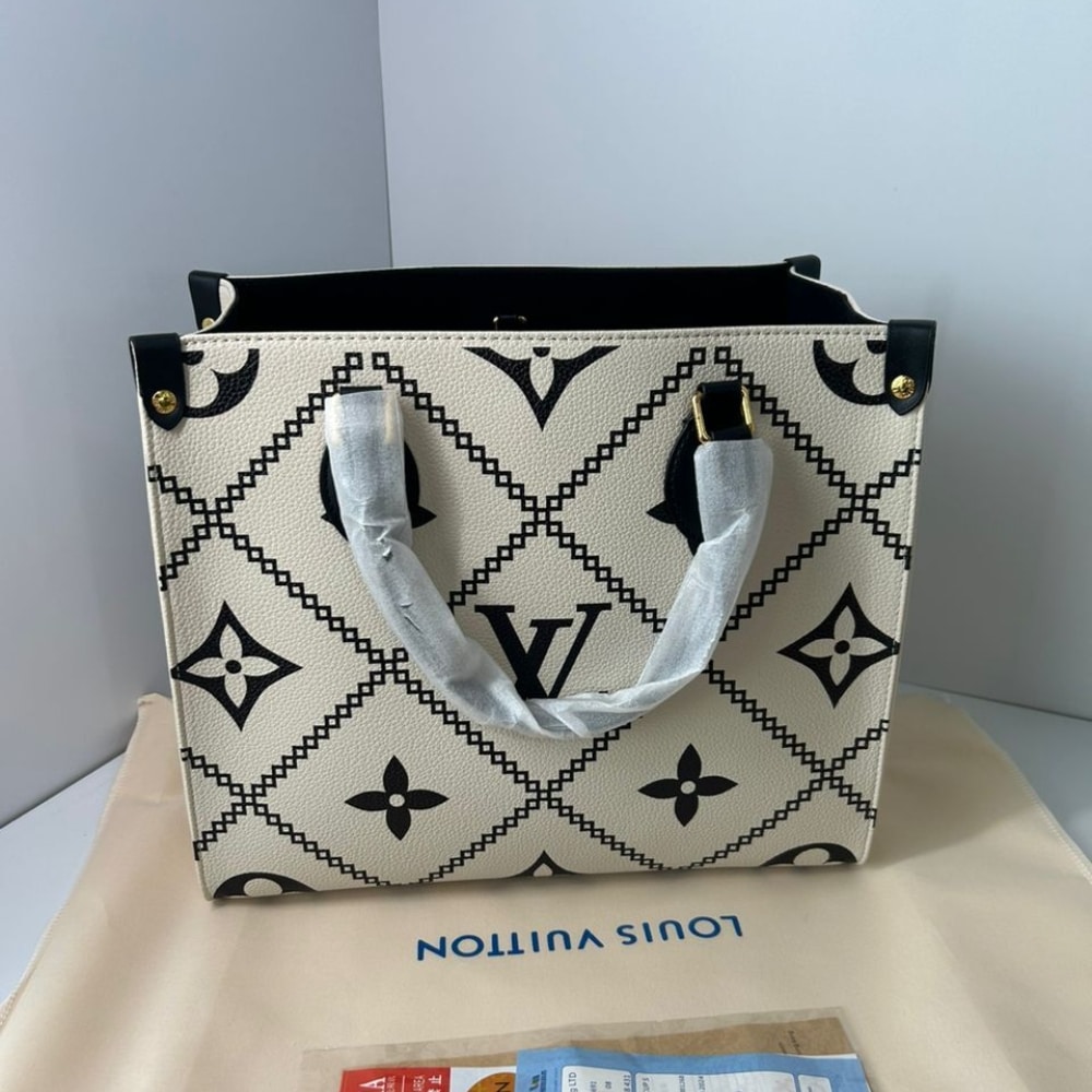 Louis Vuitton Onthego MM Monogram Cream Black 35Cm M46016 - 画像 (2)