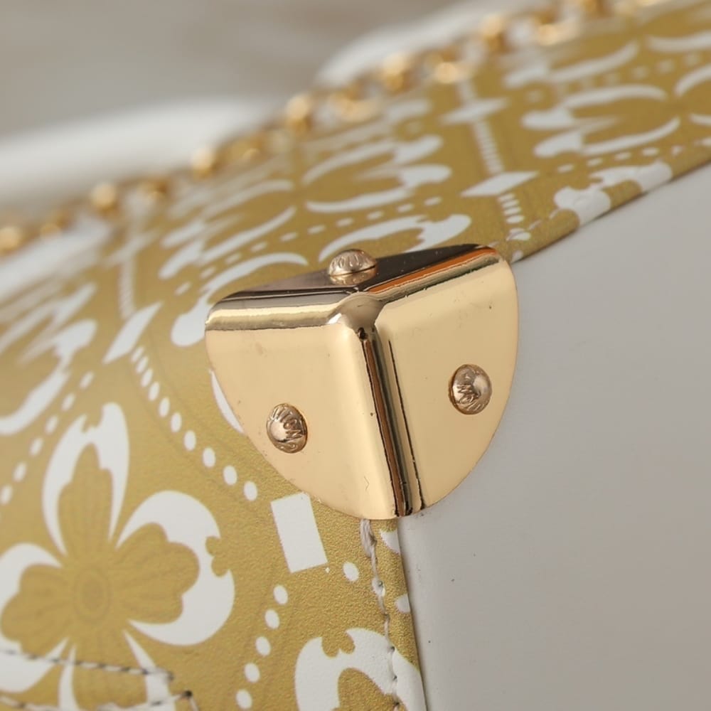 Louis Vuitton Alma Trunk BB White Gold Handle Bag 22cm M28032 - 画像 (7)