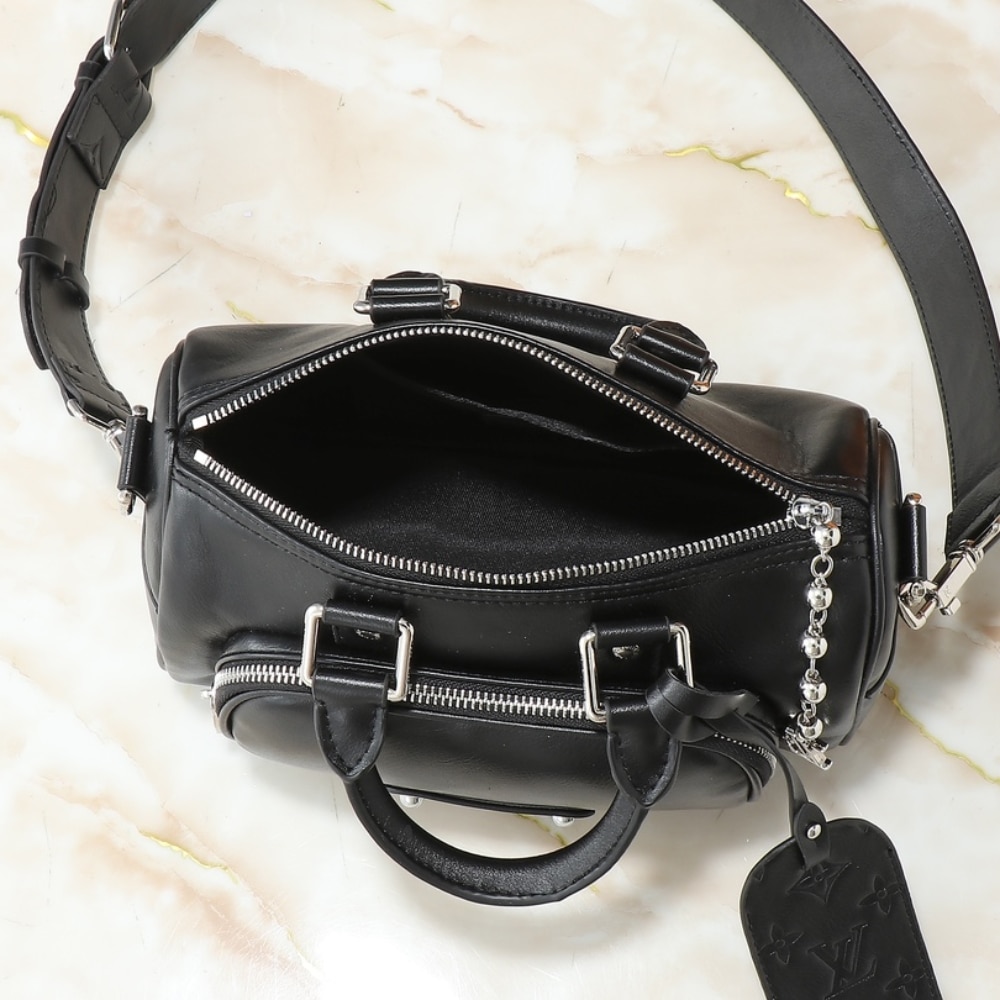 Louis Vuitton Keepall Cargo Bandouliere 25 Black 25cm M13988 - 画像 (3)