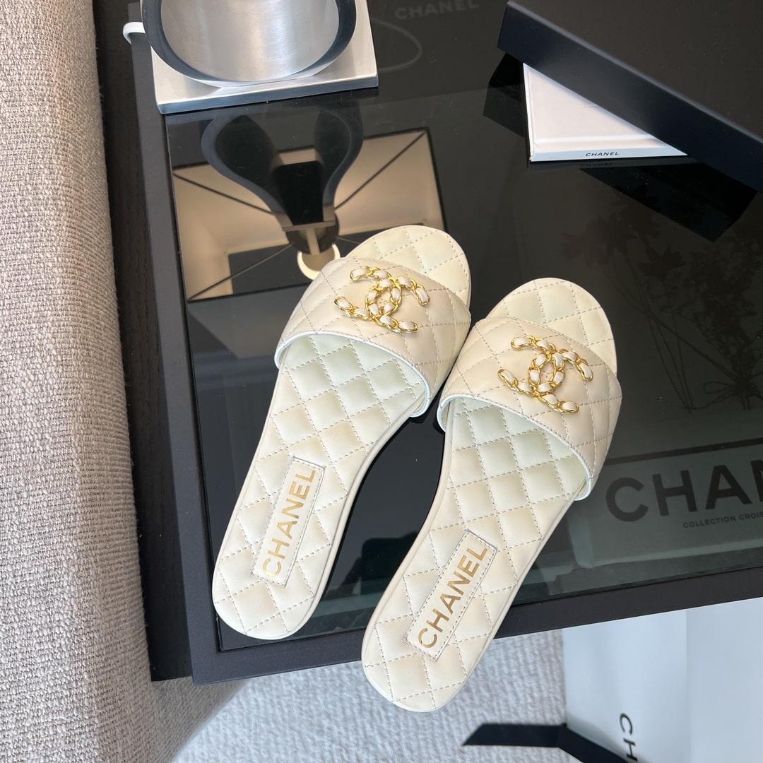 Chanel 23P Chain CC Slide Mules Quilted Leather White - 画像 (6)