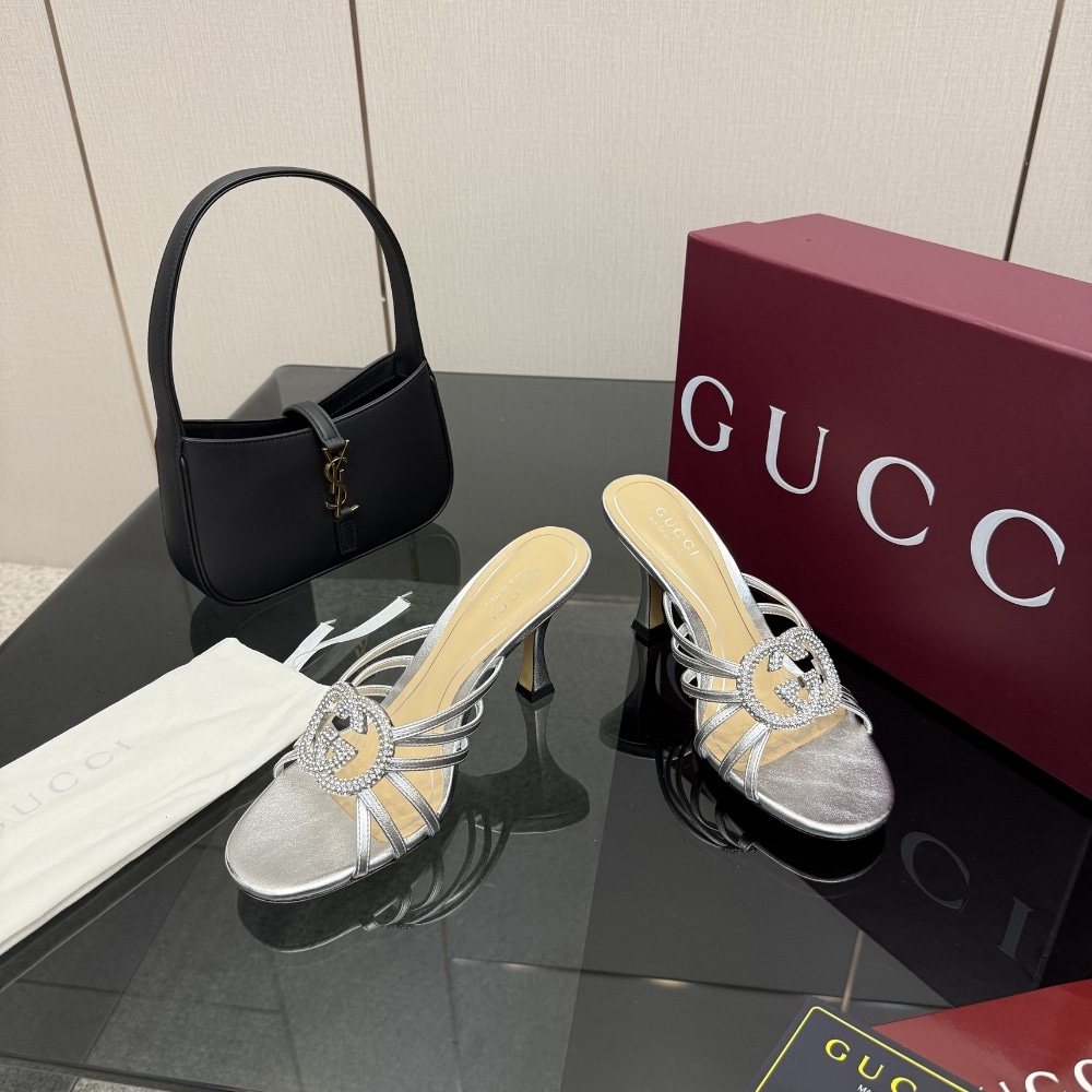 GUCCI グッチ レディース クリスタル インターロッキングG スライドサンダル シルバー 852663 0MW00 8106 - 画像 (5)
