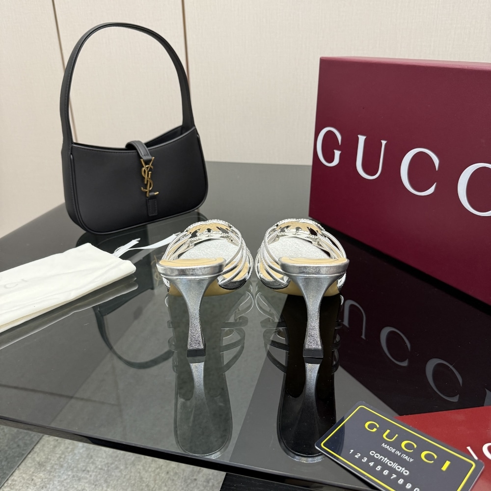 GUCCI グッチ レディース クリスタル インターロッキングG スライドサンダル シルバー 852663 0MW00 8106 - 画像 (6)