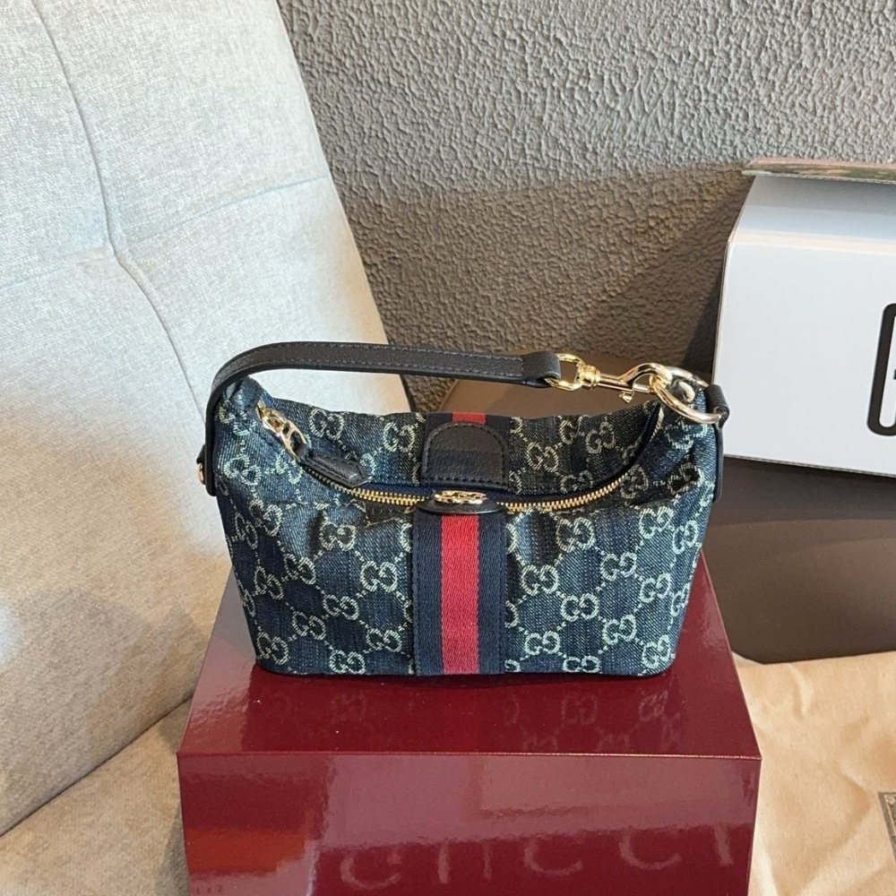 Gucci Vanity Mini Bag Blue And White GG Denim 19cm - 画像 (2)