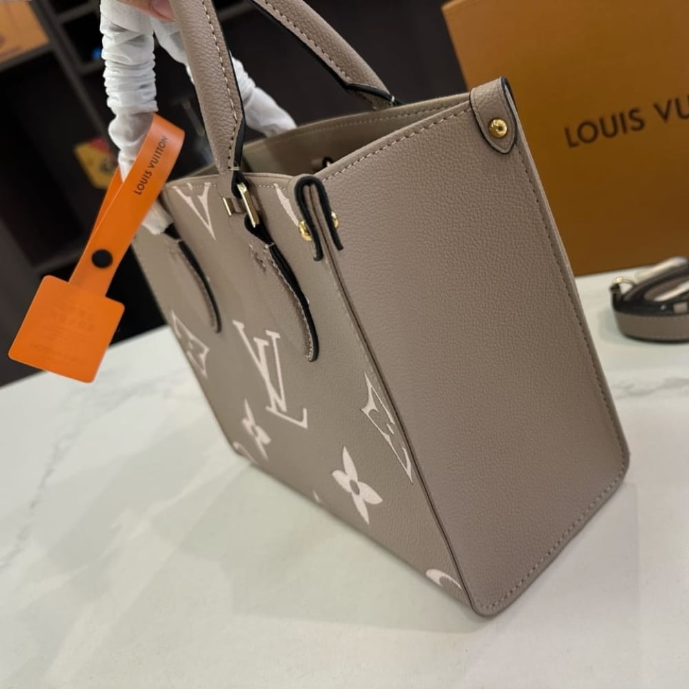 Louis Vuitton Onthego PM Bicolor Monogram Empreinte Leather Tote Bag Beige 25cm M45779 - 画像 (3)
