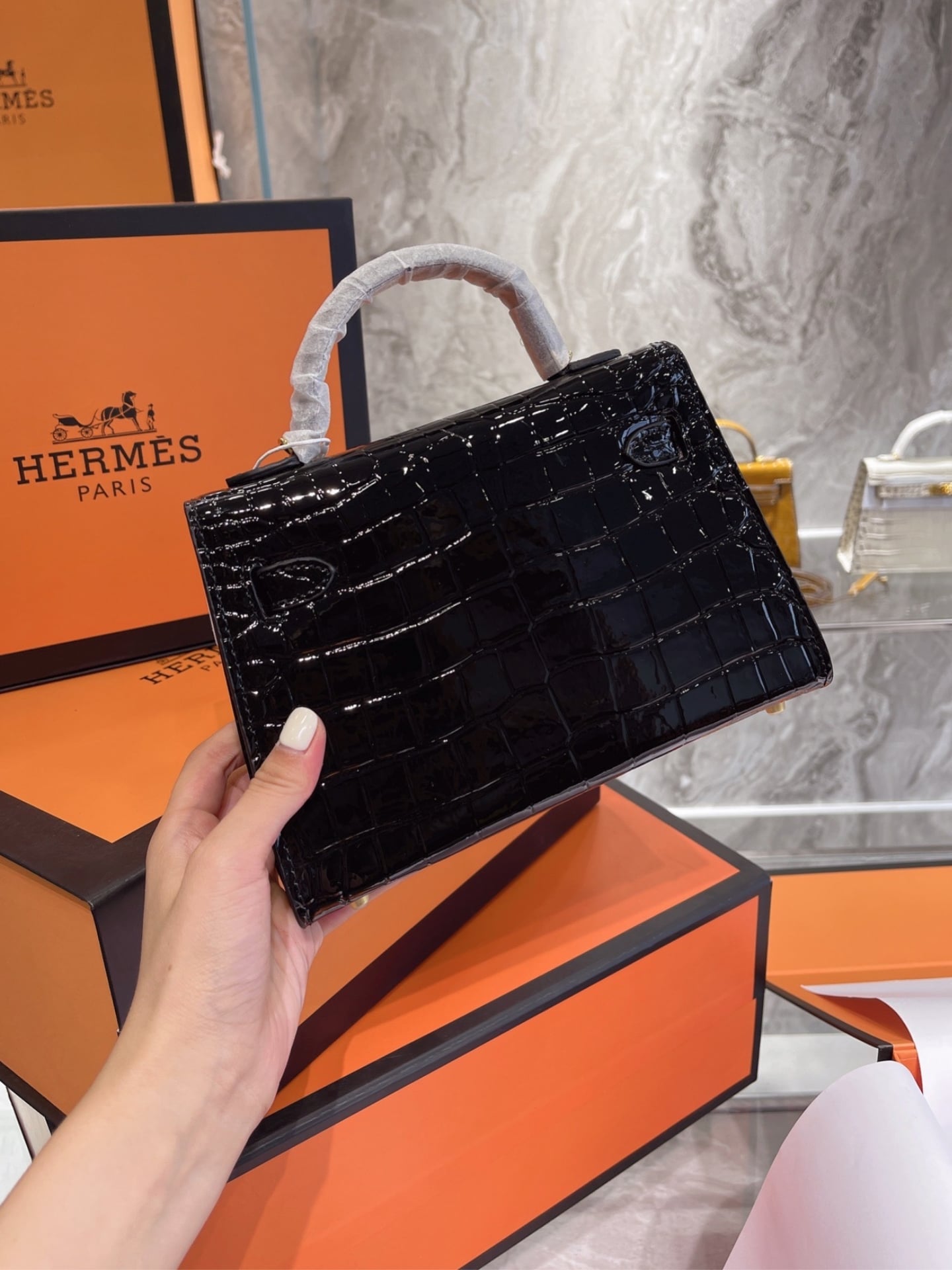 Hermès Kelly Alligator Gold Buckle Black 22Cm - 画像 (5)