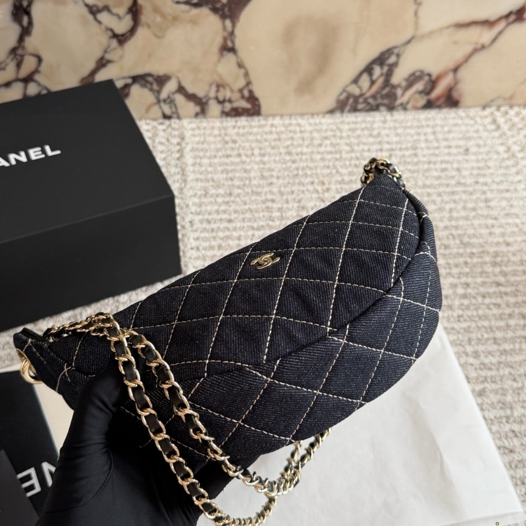 Chanel Clutch With Chain Denim And Gold Tone Metal Dark Blue 22cm AP5094 B23492 U7663 - 画像 (10)