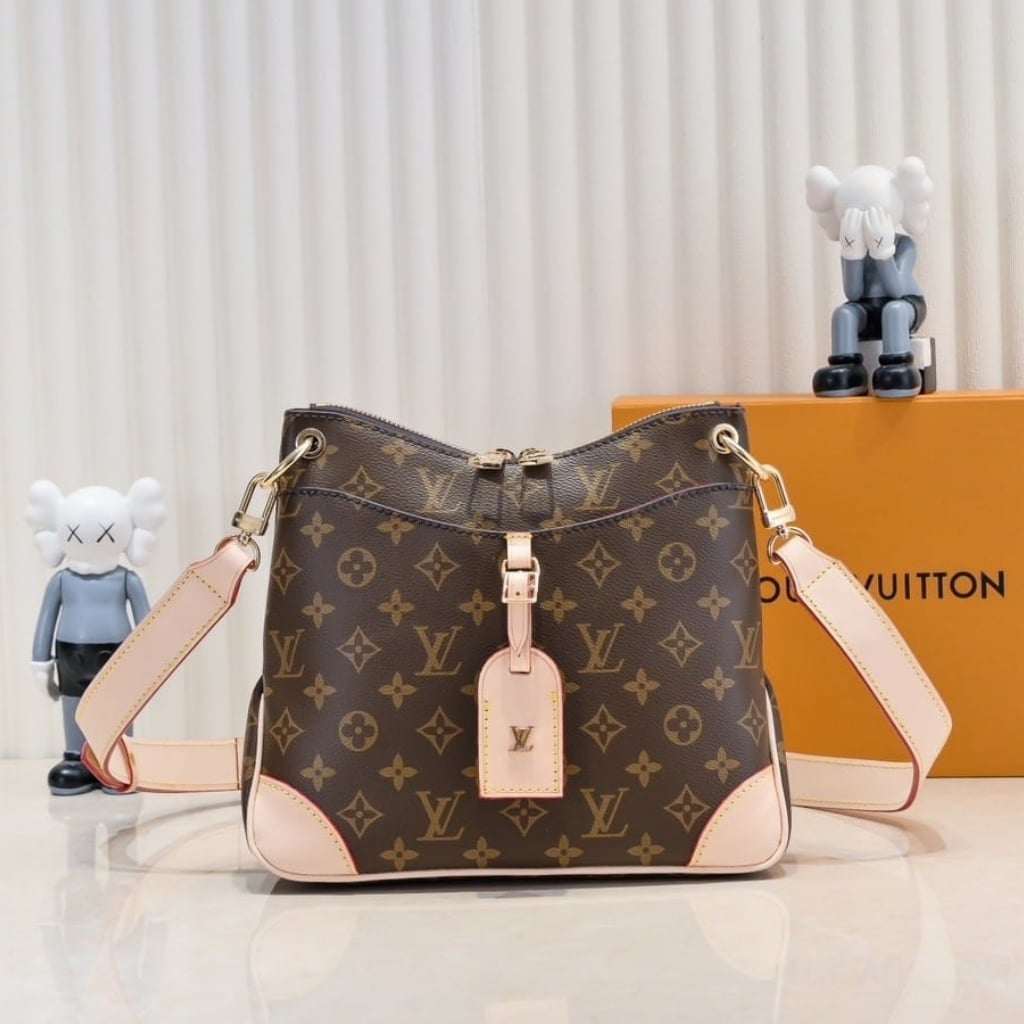 Louis Vuitton オデオン PM モノグラム キャンバス ベージュ 28cm - 画像 (2)