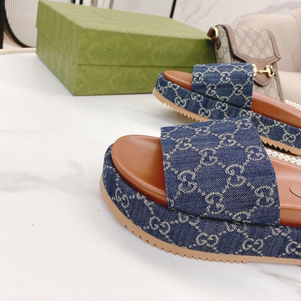 GUCCI グッチ レディース プラットフォーム スライドサンダル GGデニム ブルー 623212 2KQ00 4402 - 画像 (4)